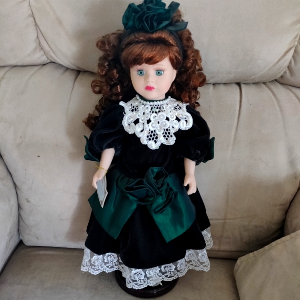 Porcelain Doll "Victoria Collection"
